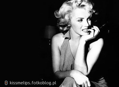 'Myślę, że najlepiej jest kochać dzielnie i akceptować – tyle ile można znieść.' - Marilyn Monroe ♥ 