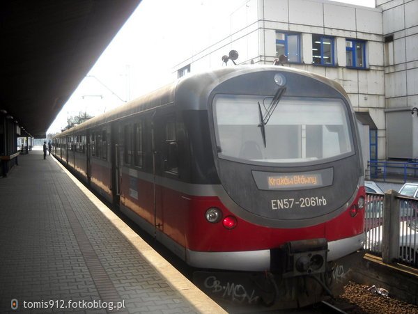 EN57-2061 , jako pociąg osobowy do Krakowa
