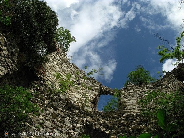 ruiny zamku Tenczyn