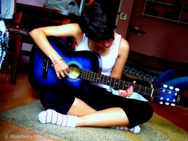I wanna play a guitar all the time!